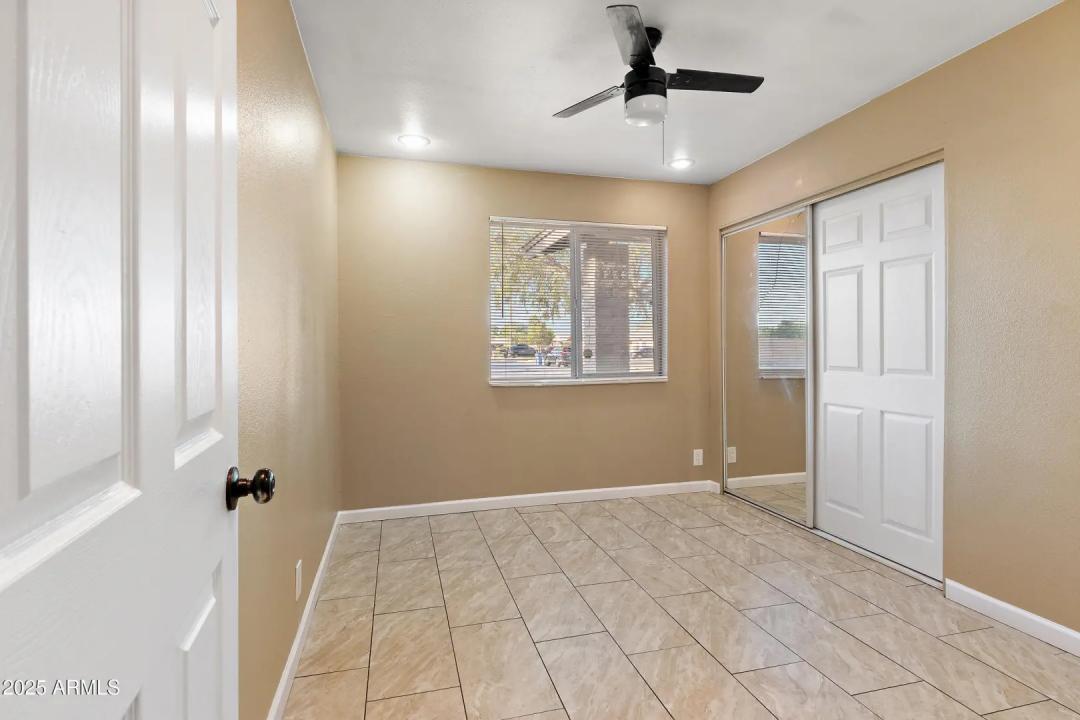 Real Estate Picture 16