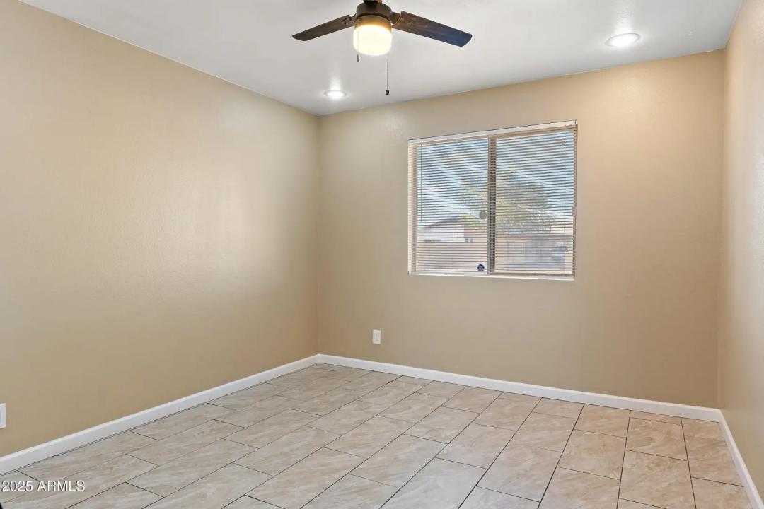 Real Estate Picture 15