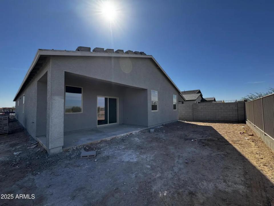 Real Estate Picture 18