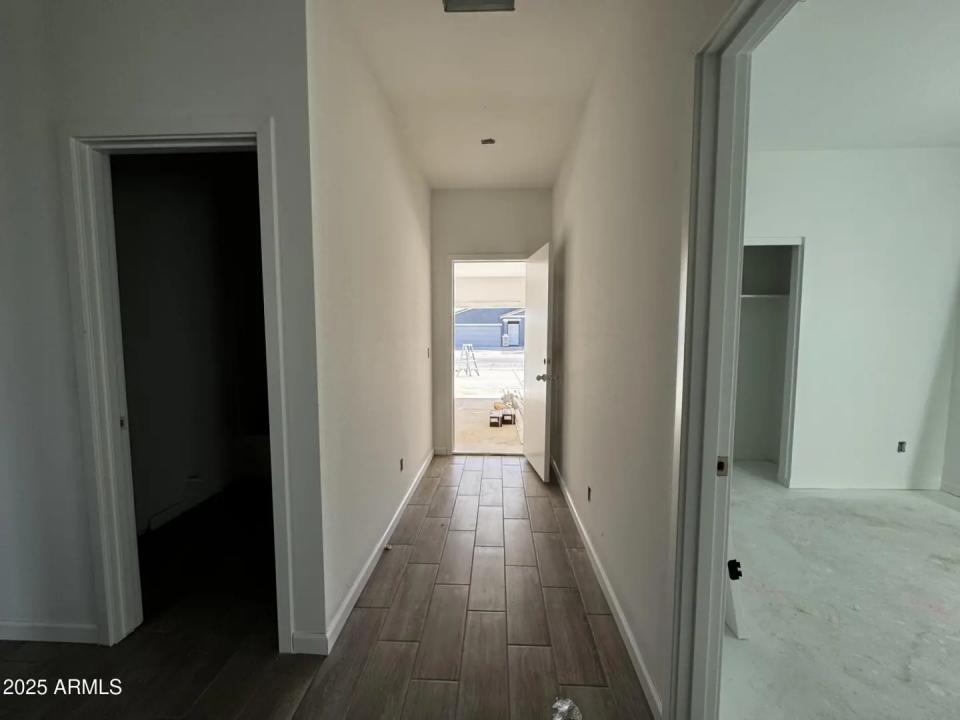 Real Estate Picture 25