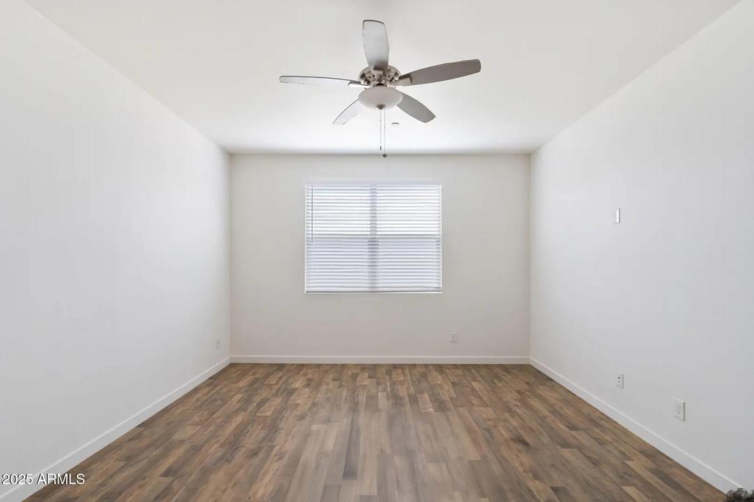 Real Estate Picture 15