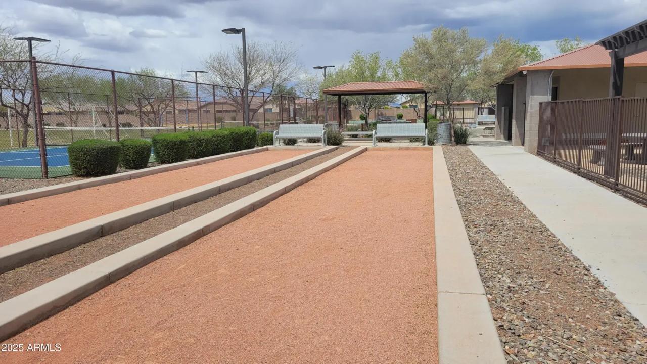 Real Estate Picture 7