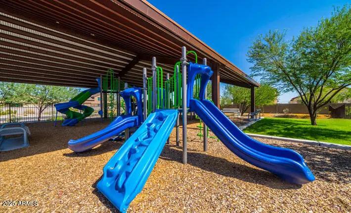 Real Estate Picture 16