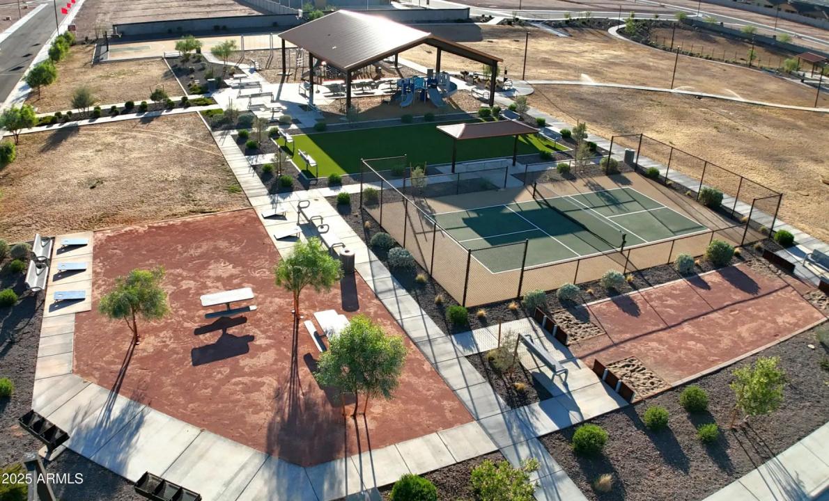 Real Estate Picture 26