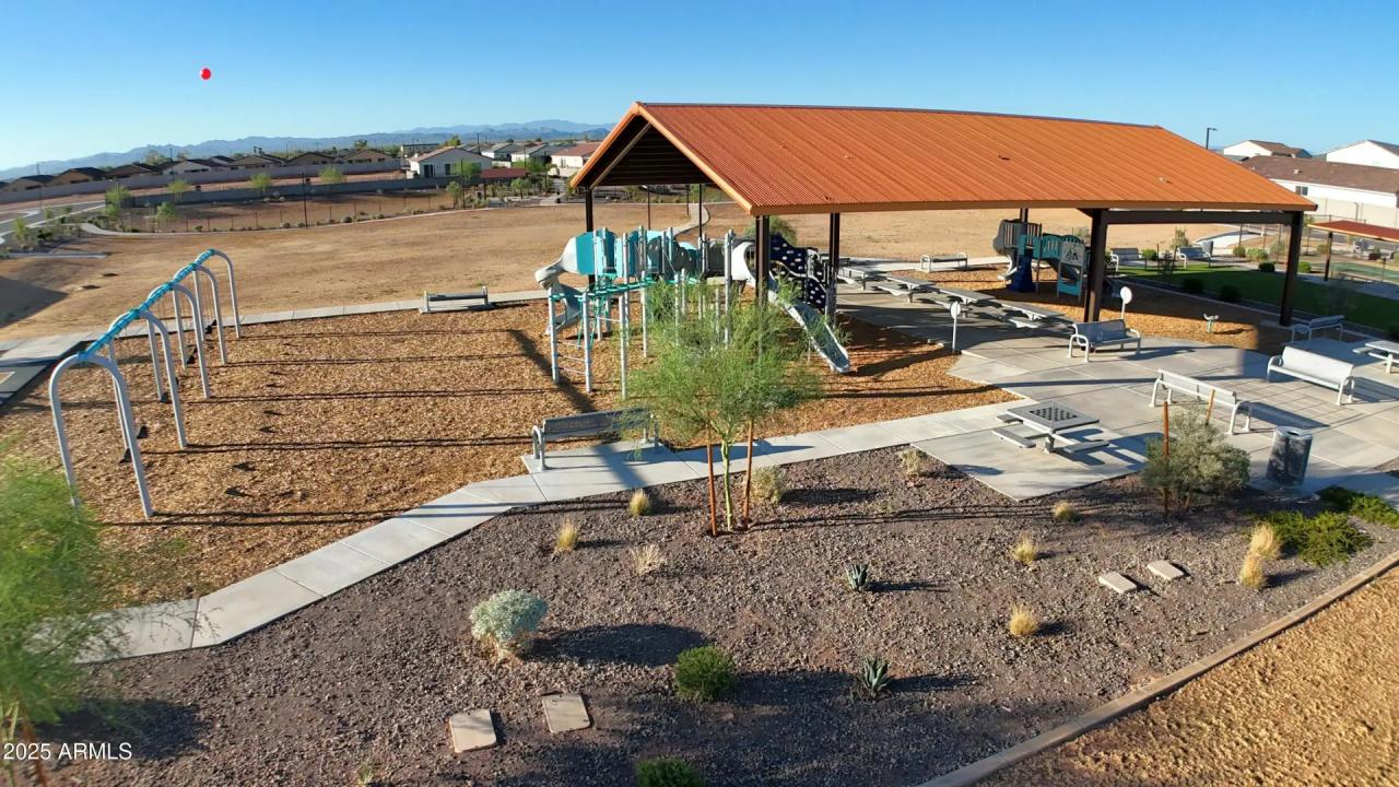 Real Estate Picture 28