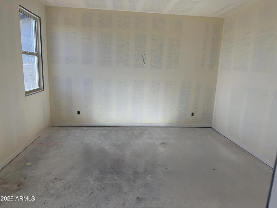 Real Estate Picture 9