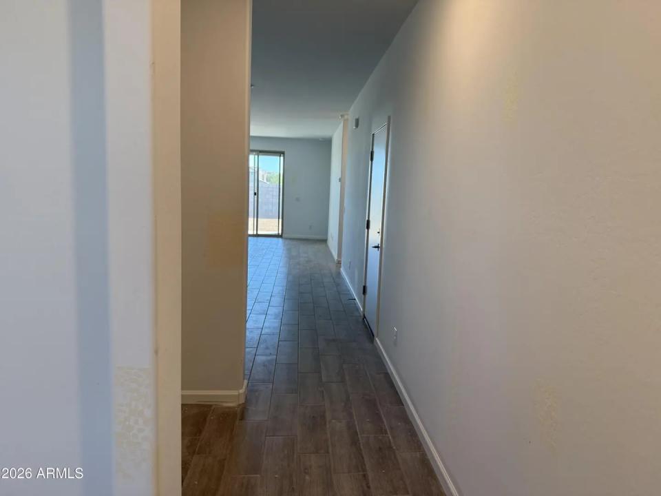 Real Estate Picture 3