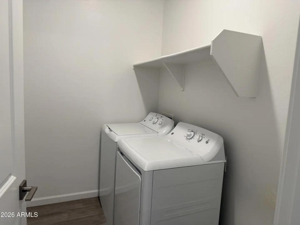 Real Estate Picture 9