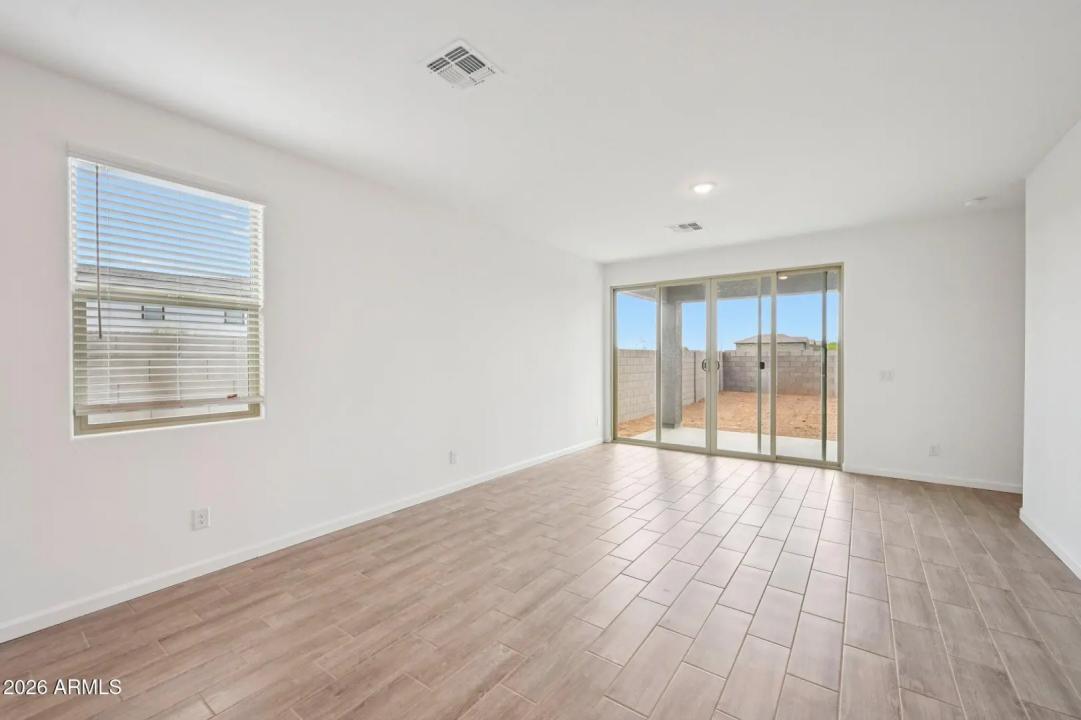 Real Estate Picture 6