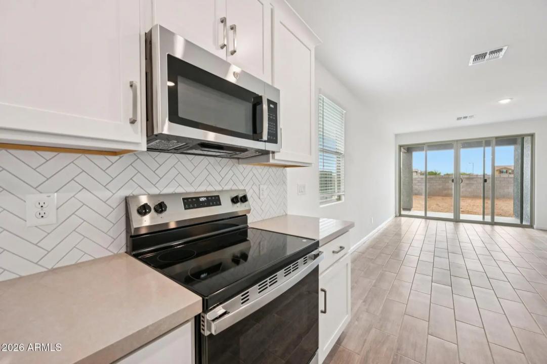 Real Estate Picture 10