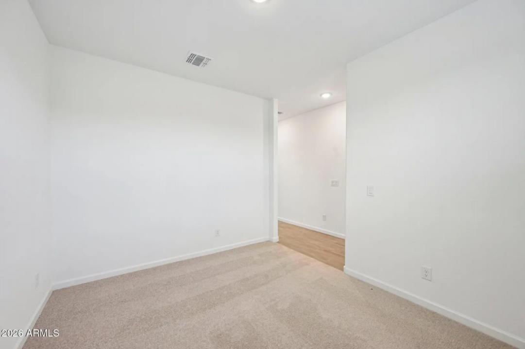 Real Estate Picture 17