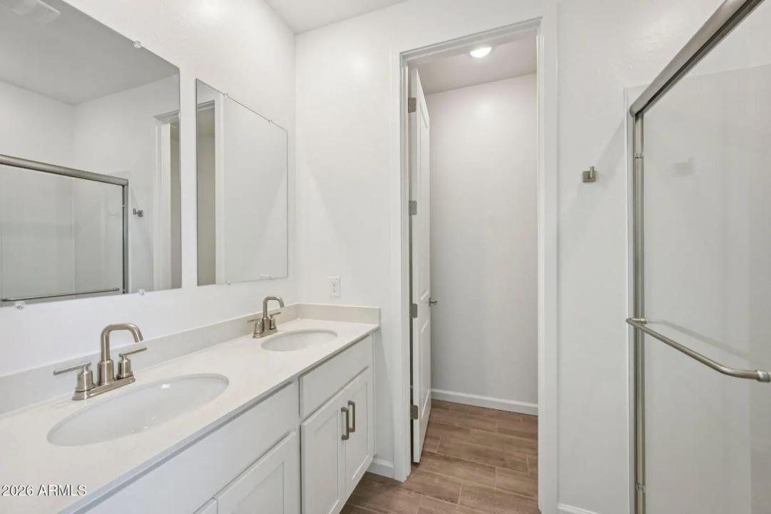 Real Estate Picture 28