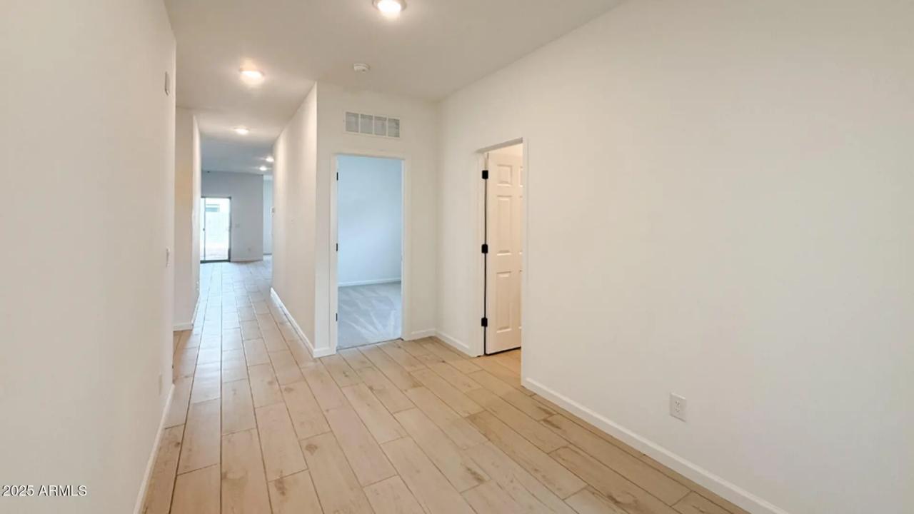 Real Estate Picture 3