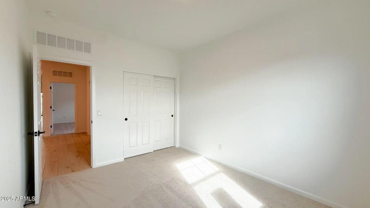 Real Estate Picture 5