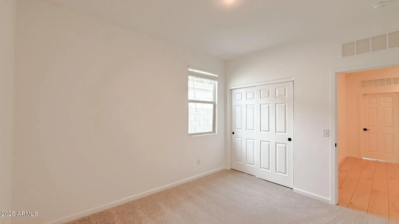 Real Estate Picture 8