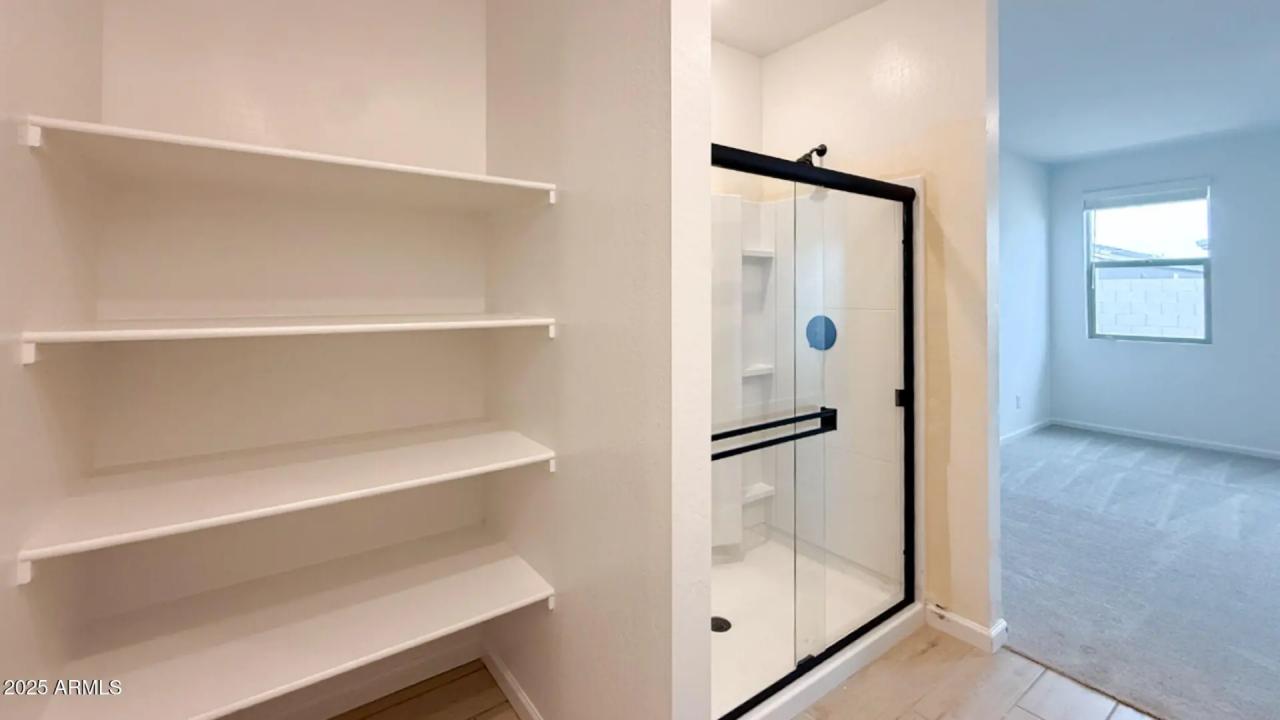 Real Estate Picture 15