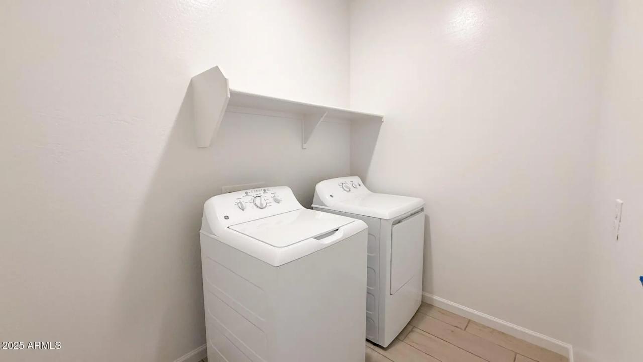 Real Estate Picture 18