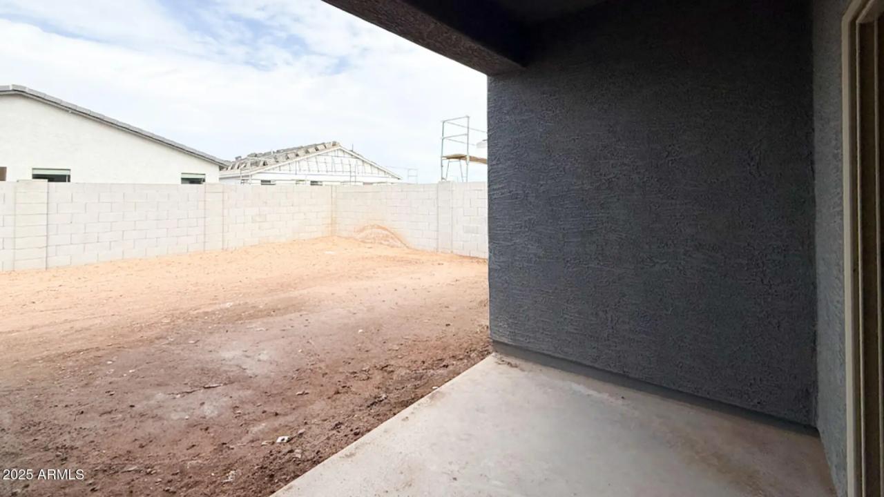 Real Estate Picture 20