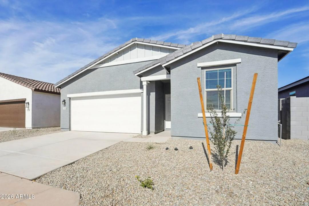 Real Estate Picture 3