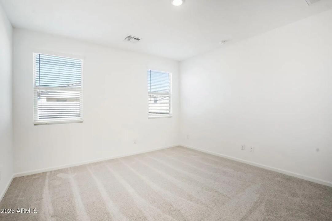 Real Estate Picture 27
