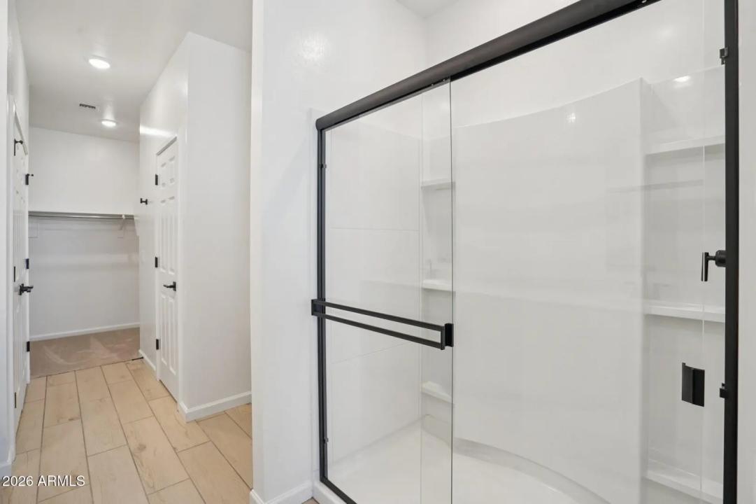 Real Estate Picture 30