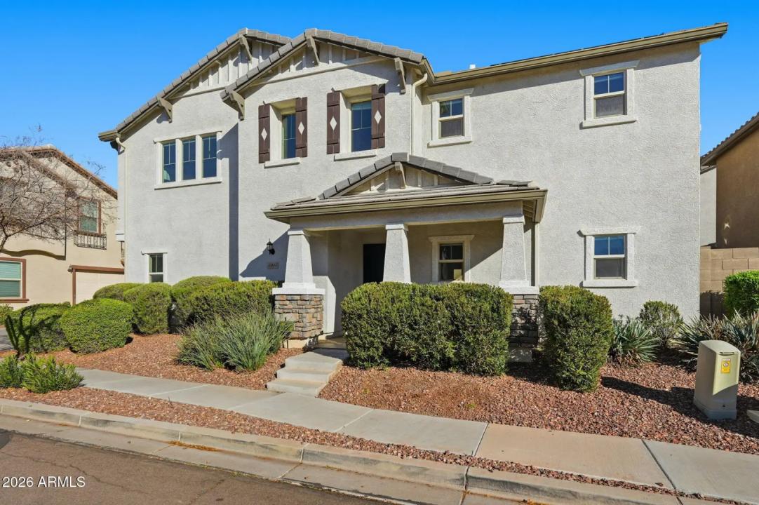 Real Estate Picture 9