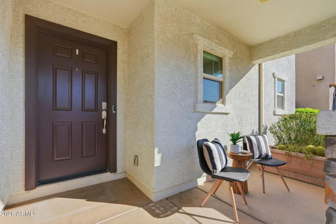 Real Estate Picture 14