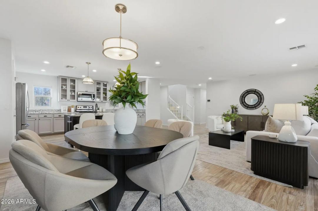 Real Estate Picture 21