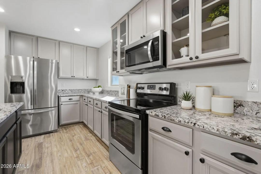 Real Estate Picture 26