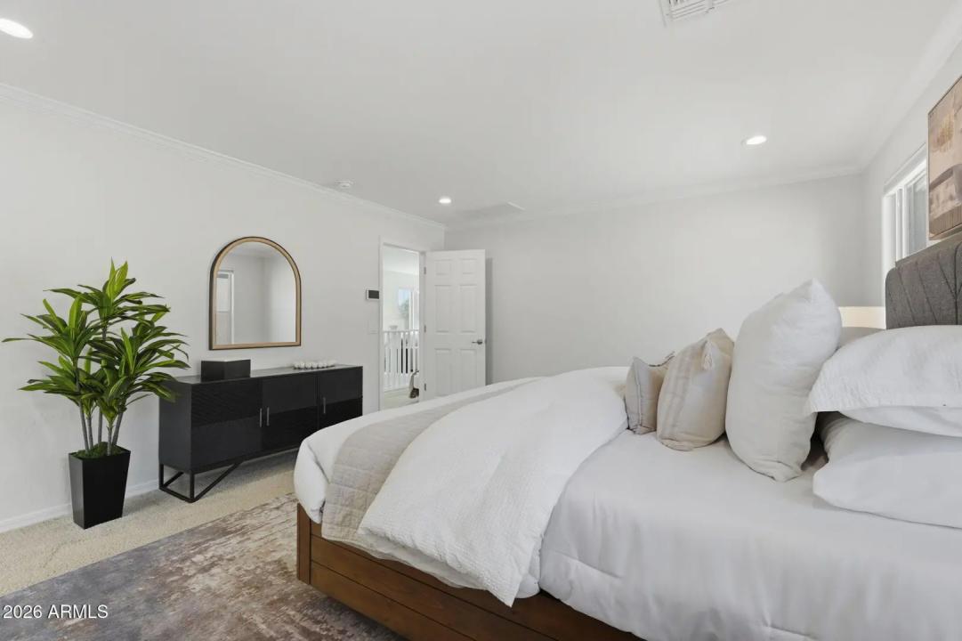 Real Estate Picture 38