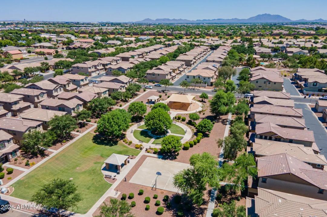 Real Estate Picture 58