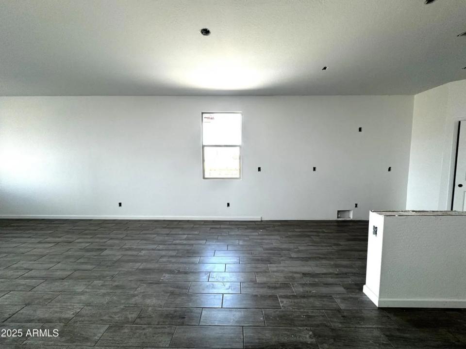 Real Estate Picture 10