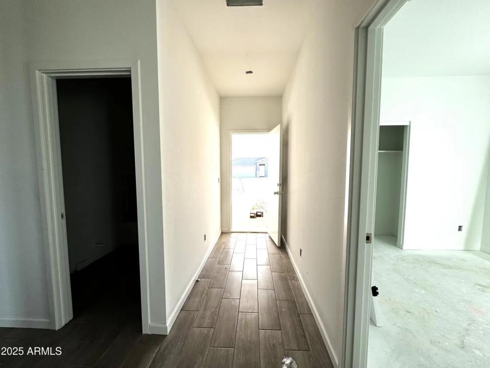 Real Estate Picture 18