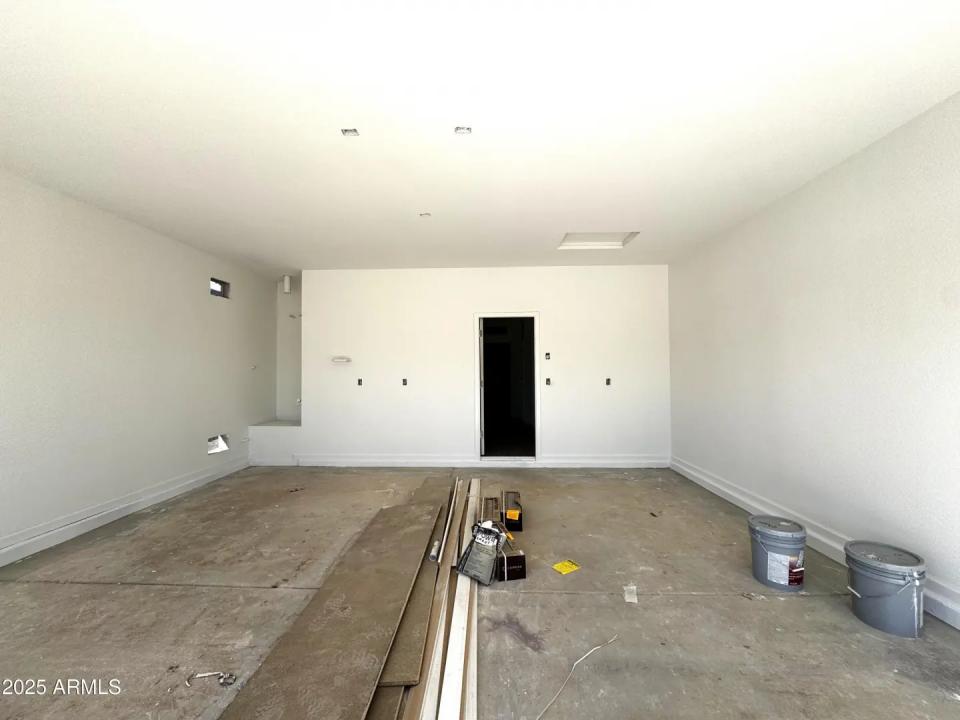 Real Estate Picture 19