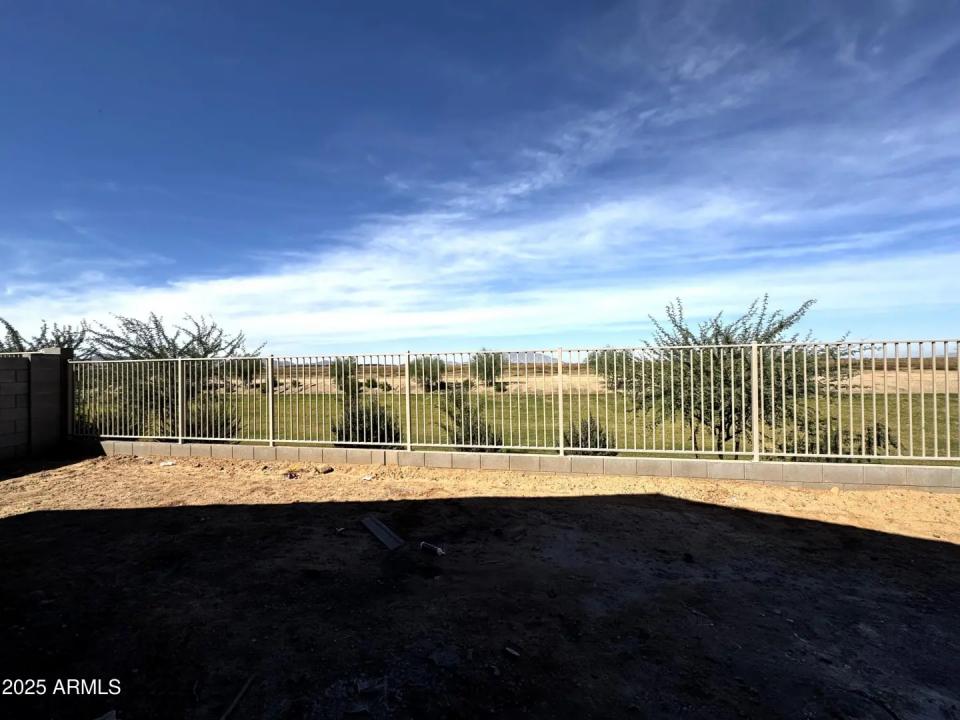 Real Estate Picture 21