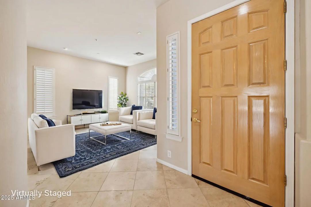 Real Estate Picture 8