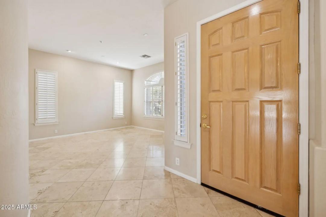 Real Estate Picture 9