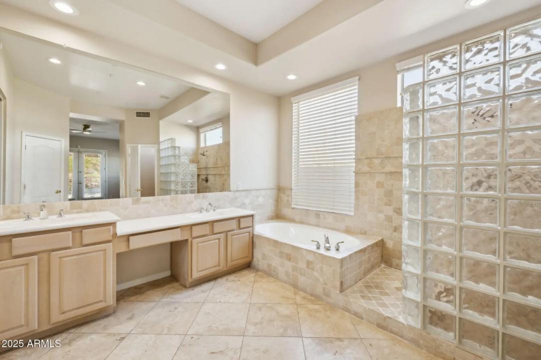 Real Estate Picture 18