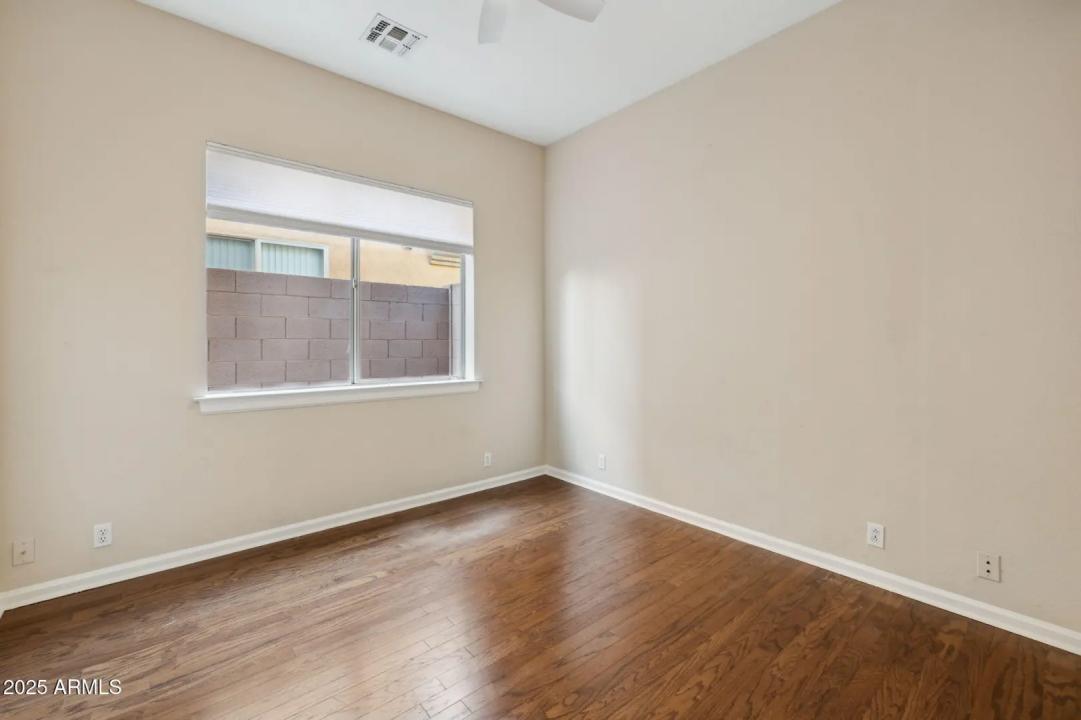 Real Estate Picture 20