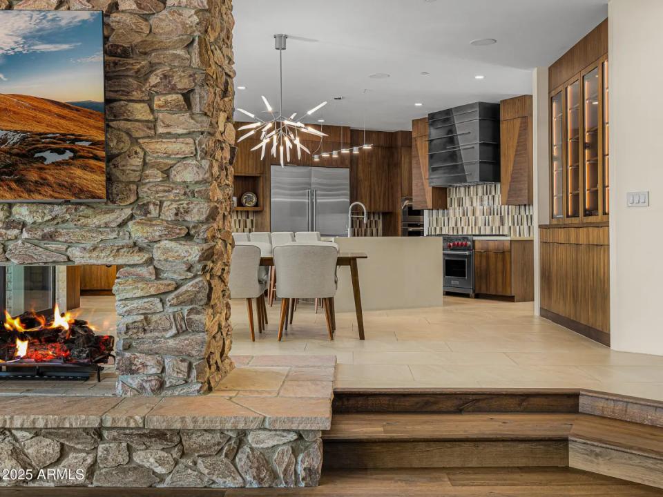 Real Estate Picture 8