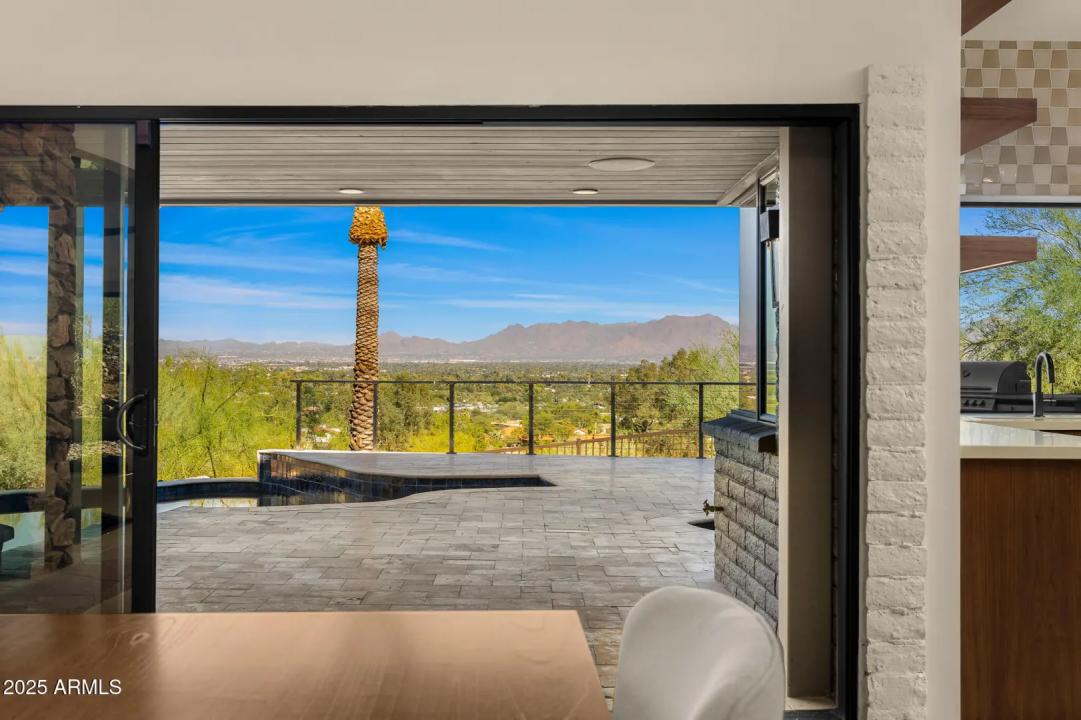 Real Estate Picture 3