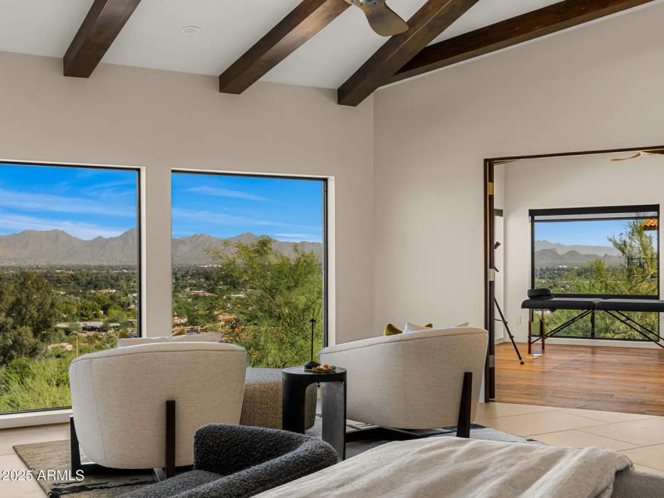 Real Estate Picture 12