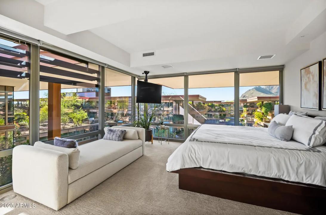 Real Estate Picture 28