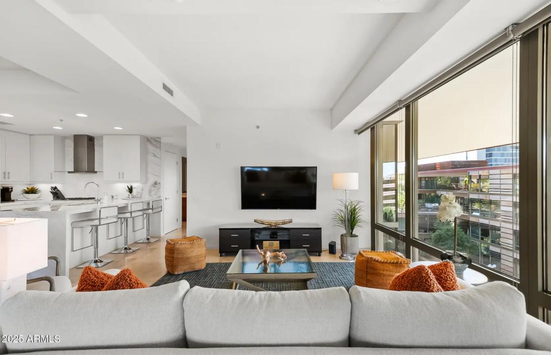 Real Estate Picture 23