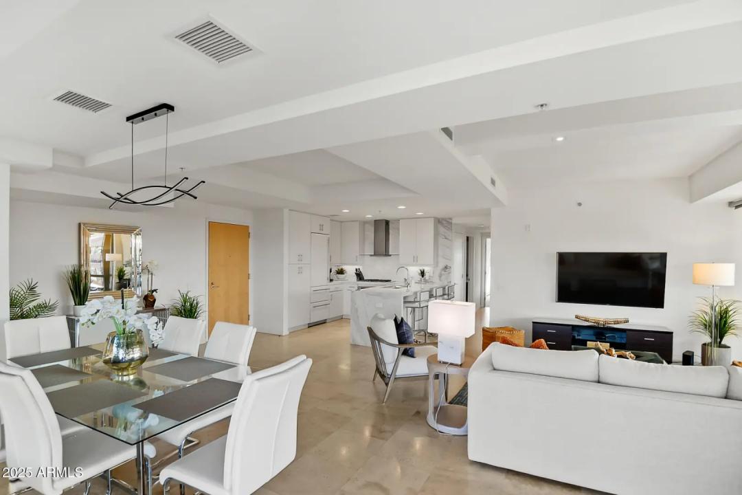 Real Estate Picture 24