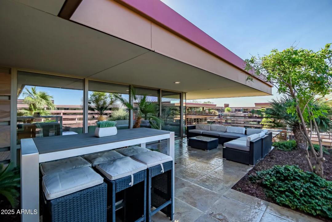 Real Estate Picture 6