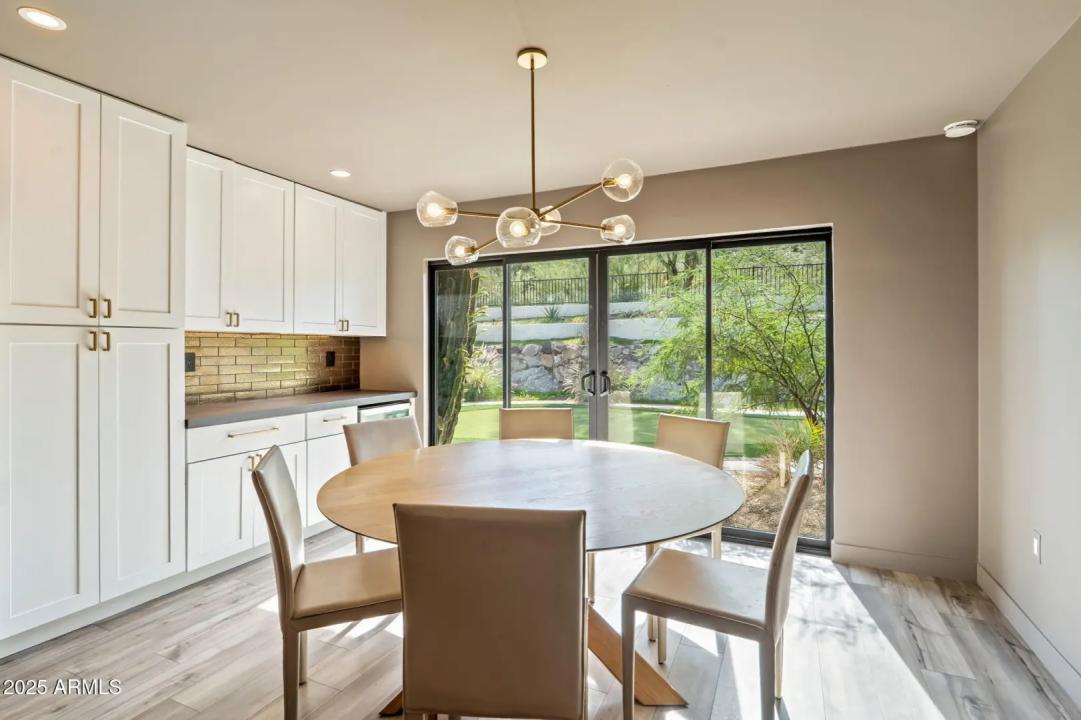 Real Estate Picture 12