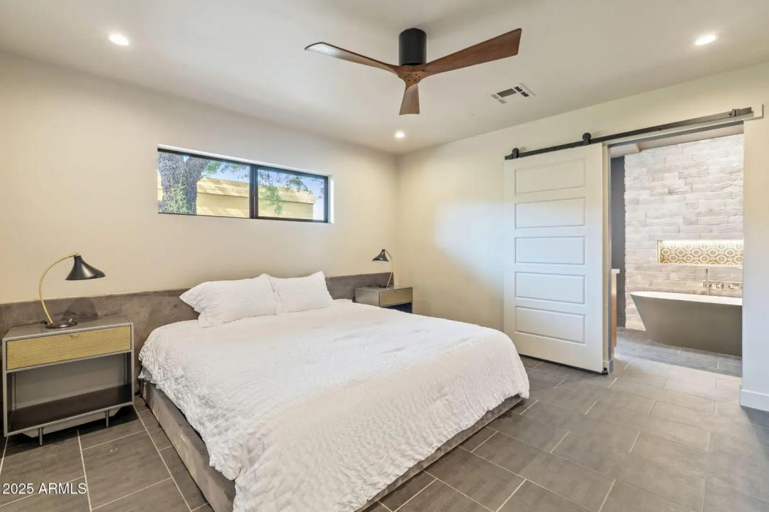 Real Estate Picture 13