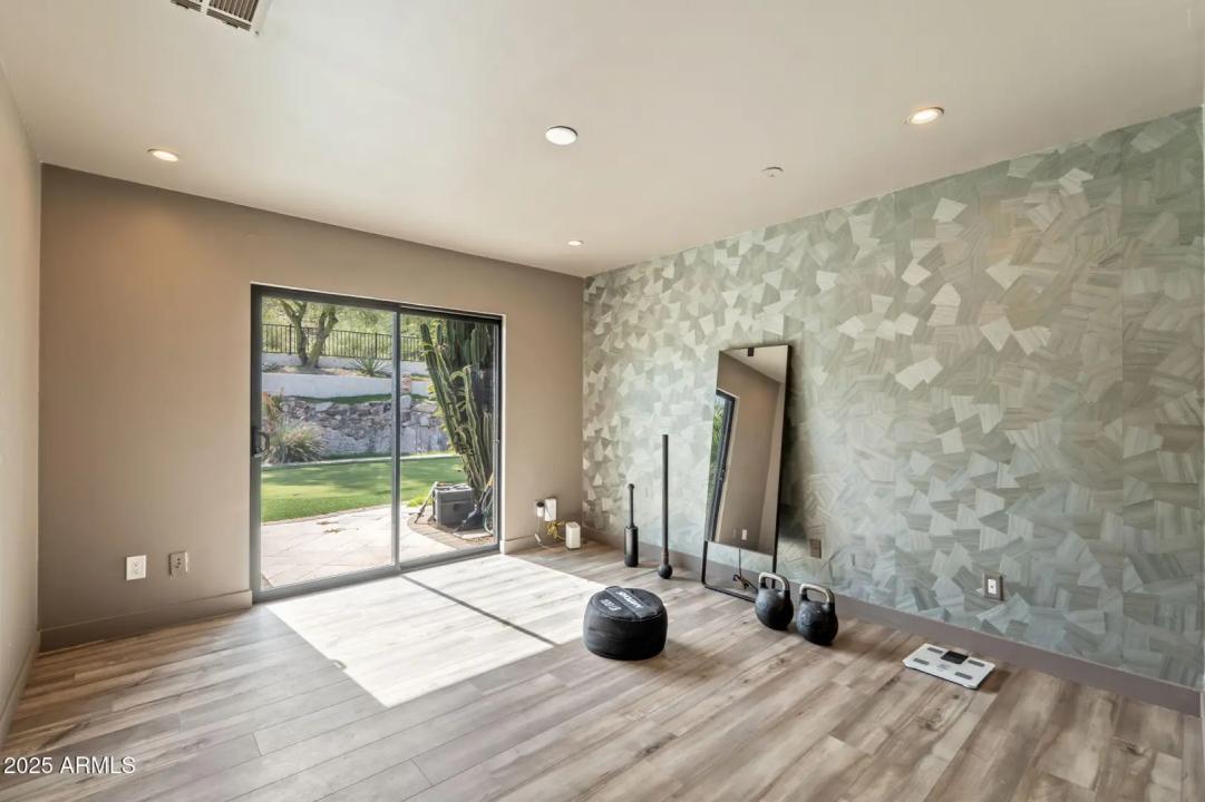 Real Estate Picture 27