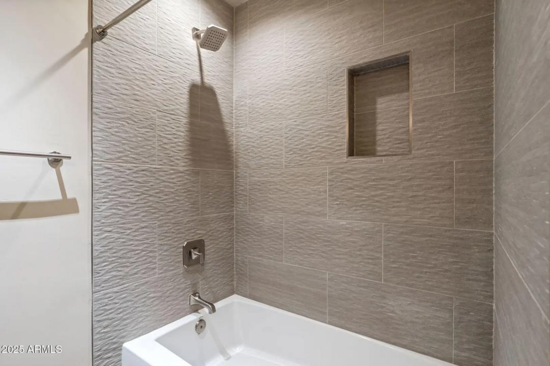 Real Estate Picture 30